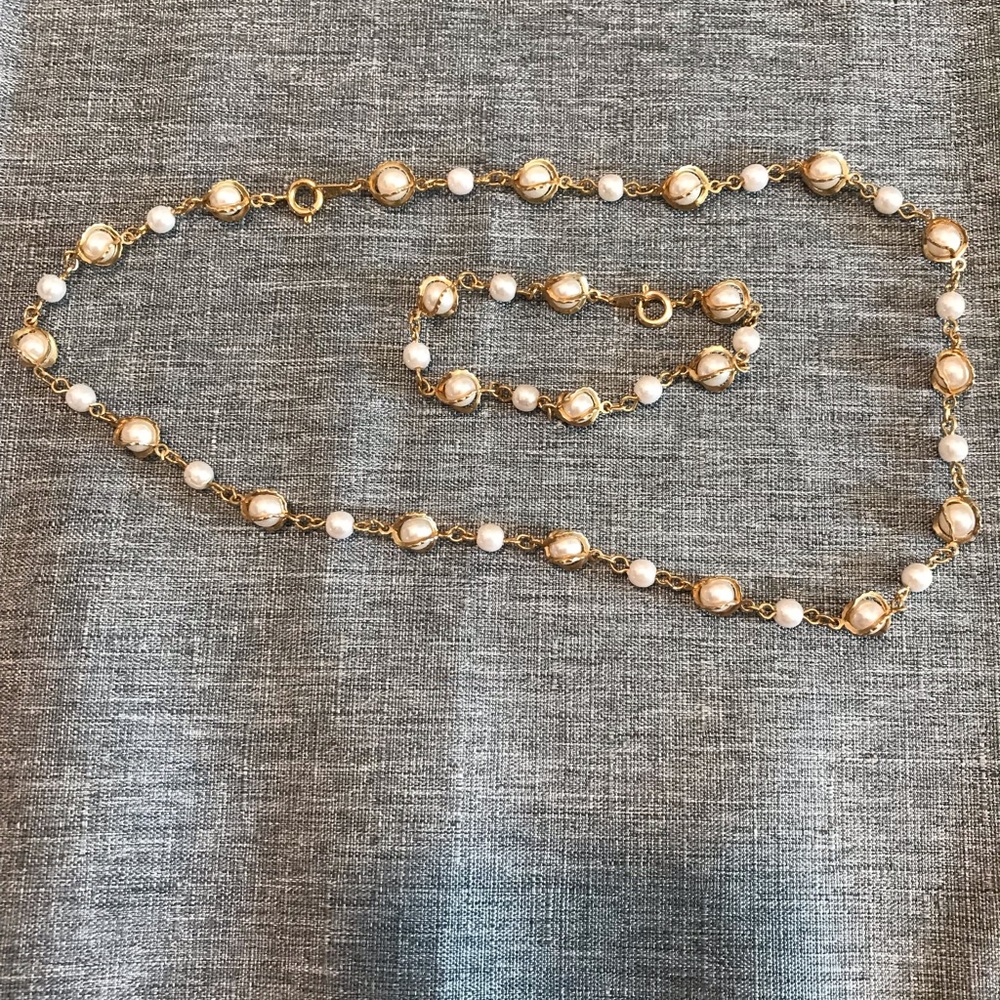 Necklace and bracelet